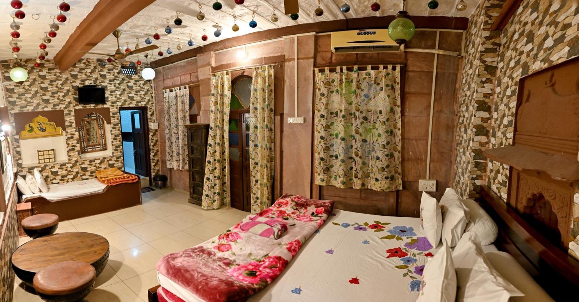 Castle View Haveli Hotel จ๊อดปูร์ ภายนอก รูปภาพ